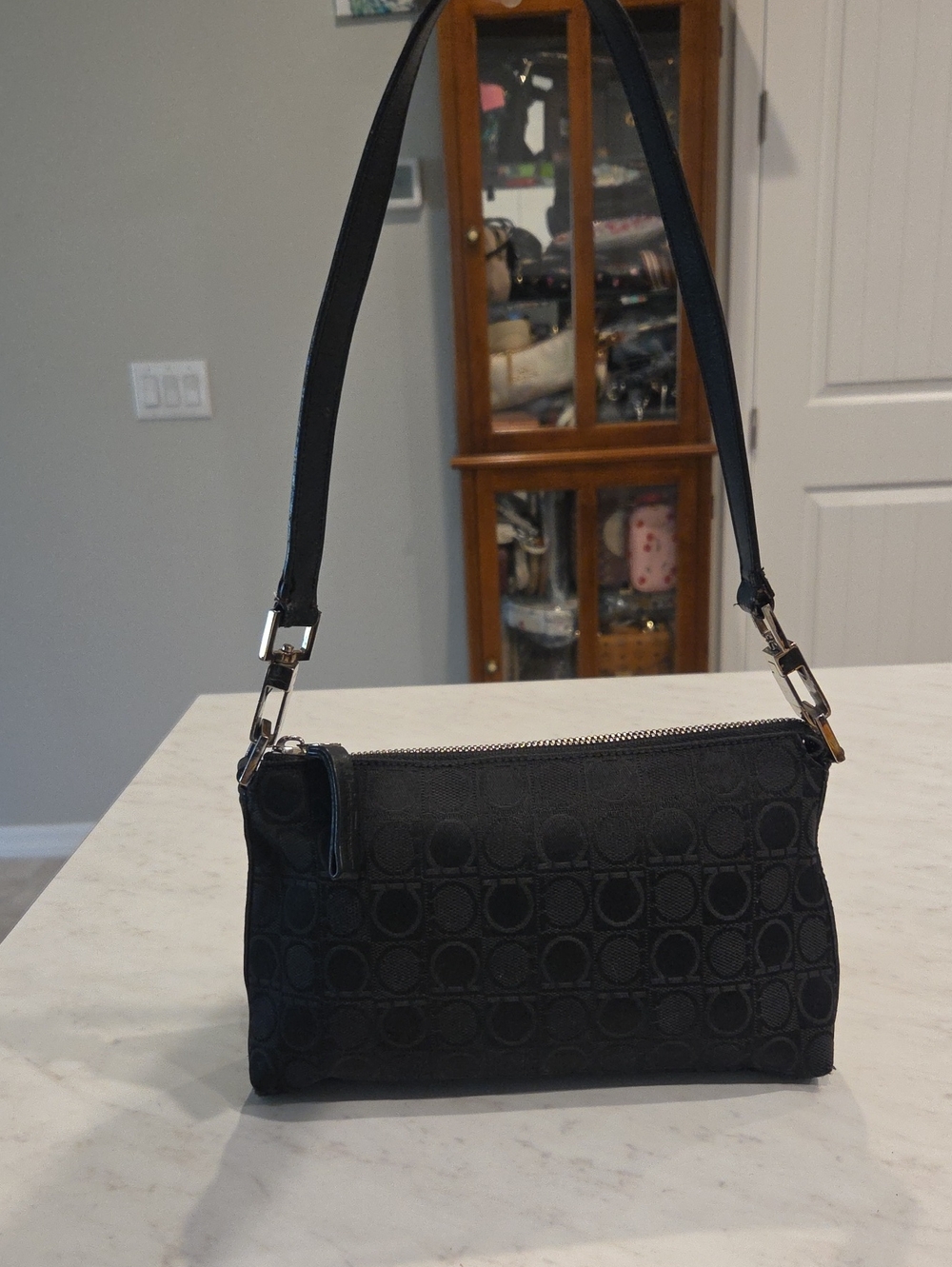 Salvatore Ferragamo Auth/Classic Black Canvas Women's Shoulder Bag Small